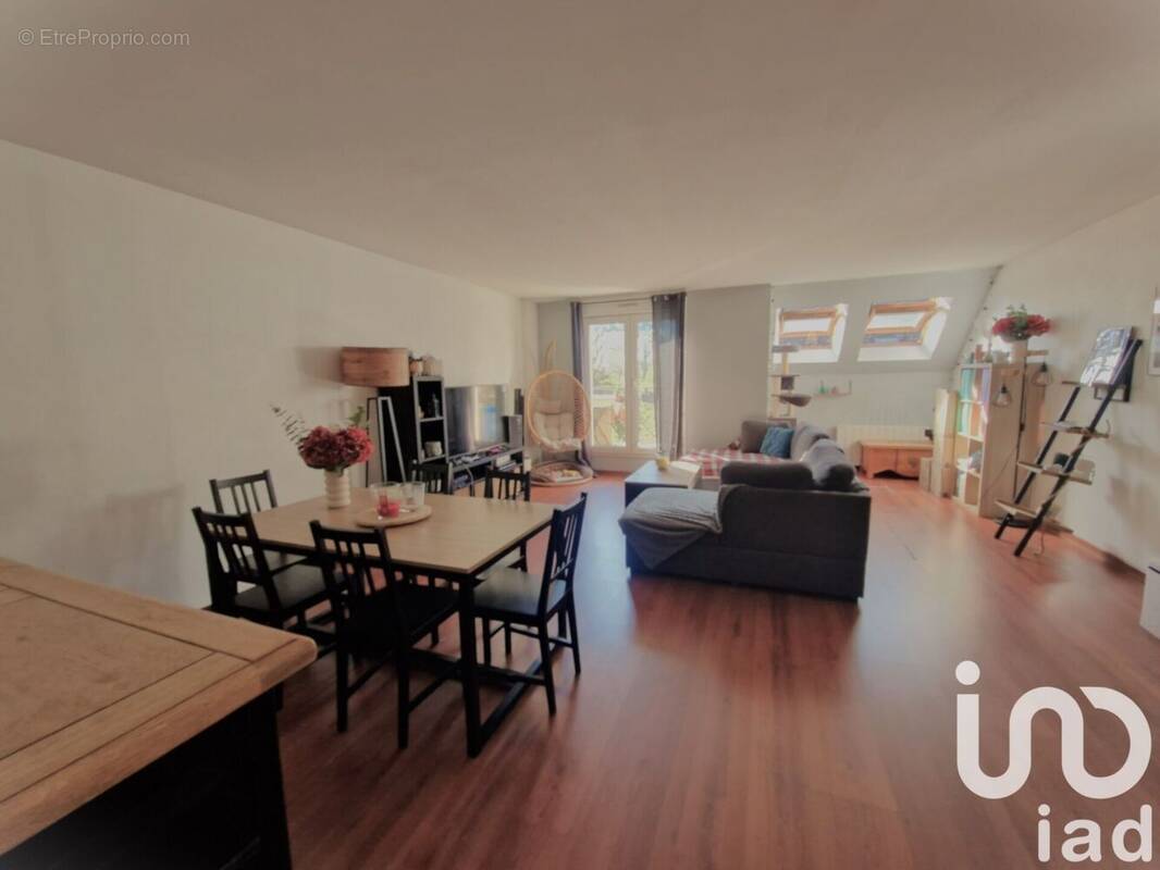 Photo 1 - Appartement à MOISSY-CRAMAYEL