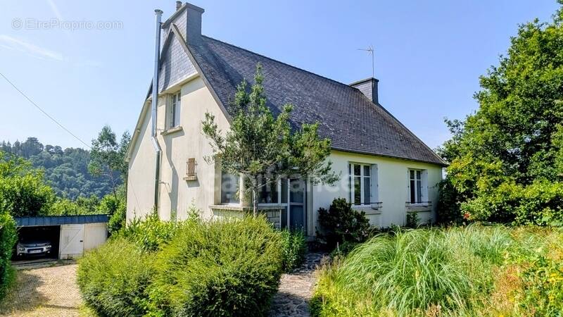 Maison à PONT-DE-BUIS-LES-QUIMERCH