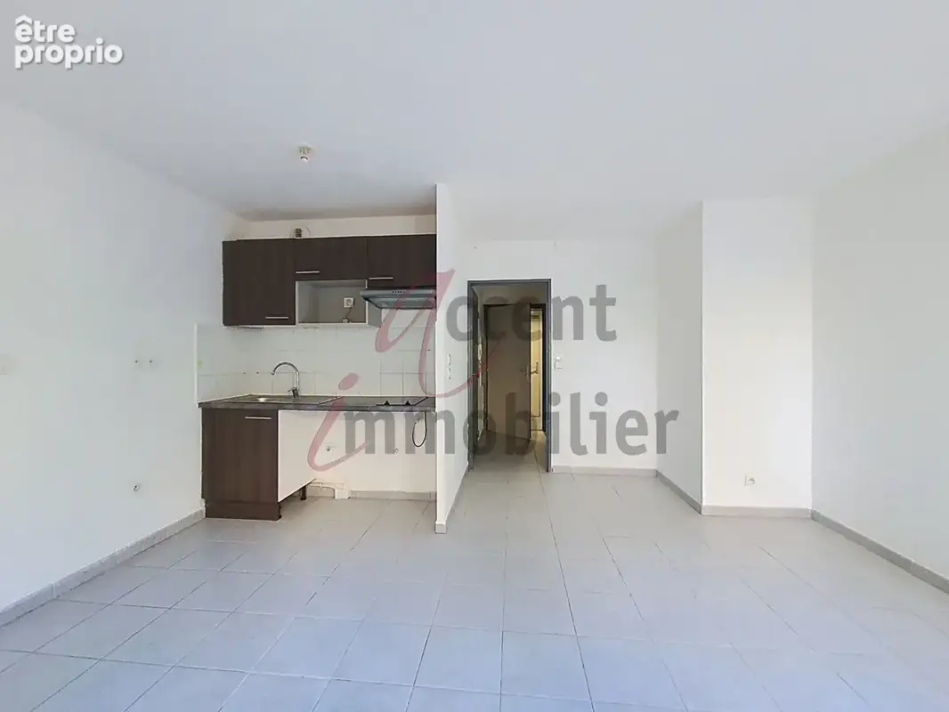 Avignon : Studio de plain-pied avec parking en résidence sécurisée - photo 4
