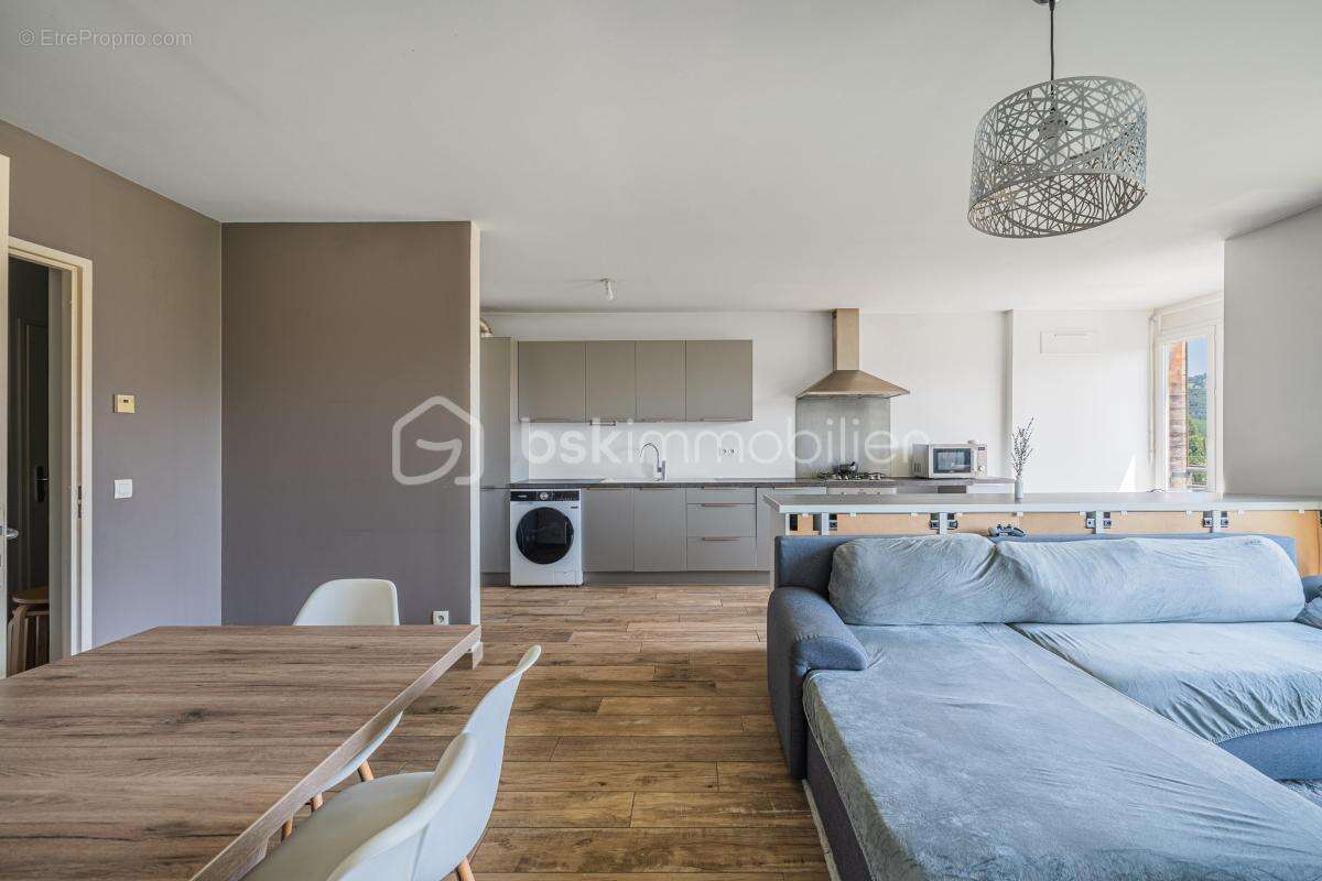 T3 de 71 m² avec terrasse plein sud, balcon et garage – Albens - photo 3