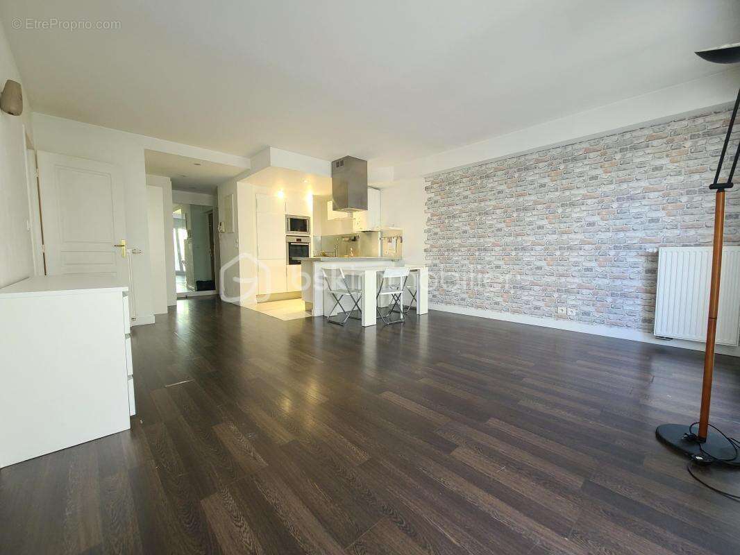Appartement à EPINAY-SUR-ORGE