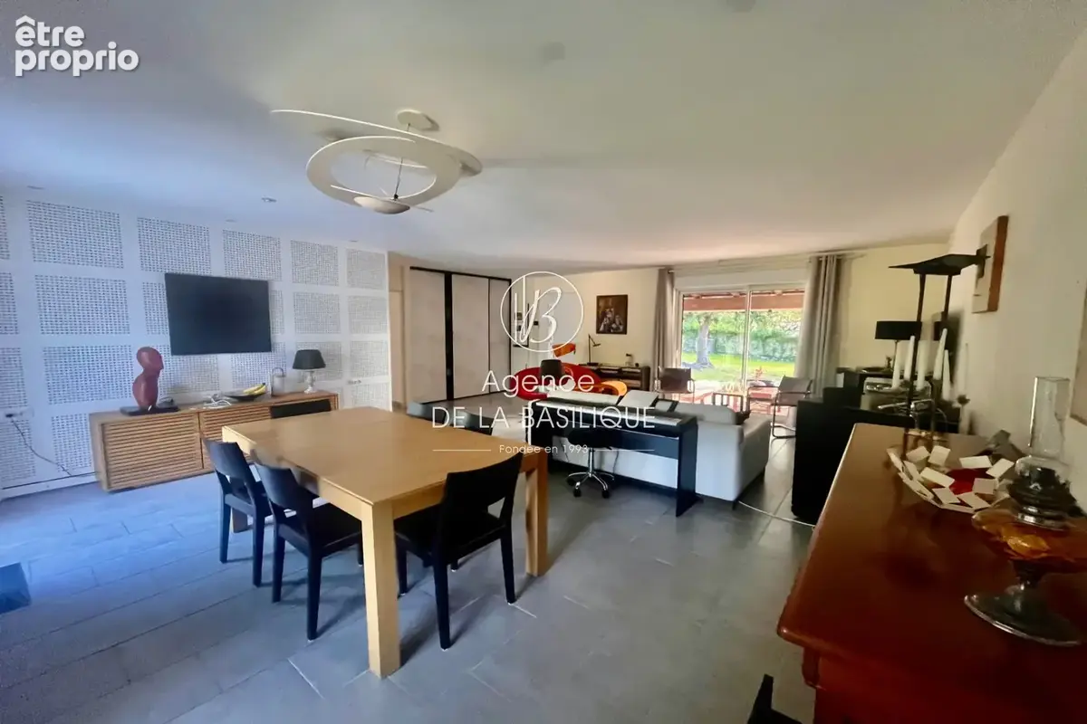 Maison 4 pièces 150 m² à vendre à Saint-Maximin-La-Sainte-Baume (83470) - photo 3