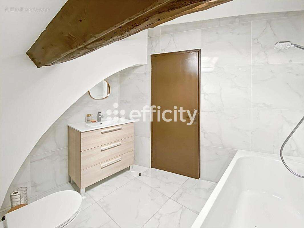 Maison à ROQUEFORT-SUR-SOULZON