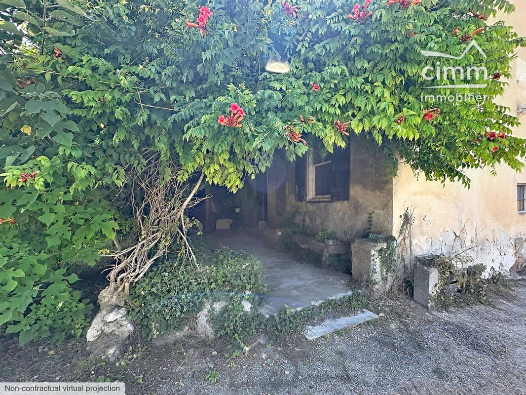Maison 105 m² à Malemort-Du-Comtat  - photo 3