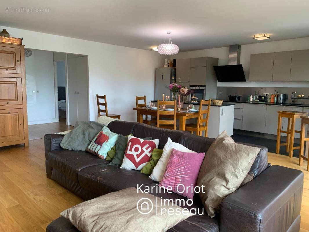 Appartement à PARIS-19E