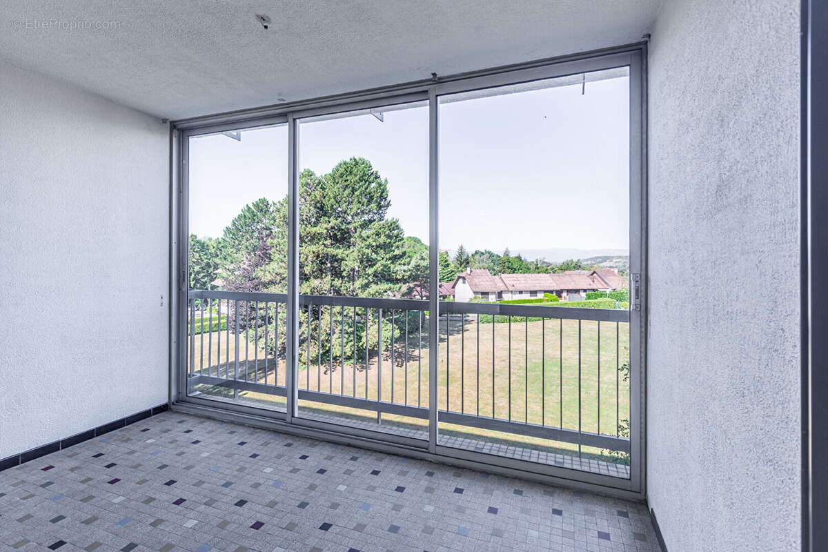 Laforet immobilier - exclusivite - "aubepine" - annecy - cran-gevrier - appartement traversant t4 de  81.79m2 - balcon - loggia  - photo 12