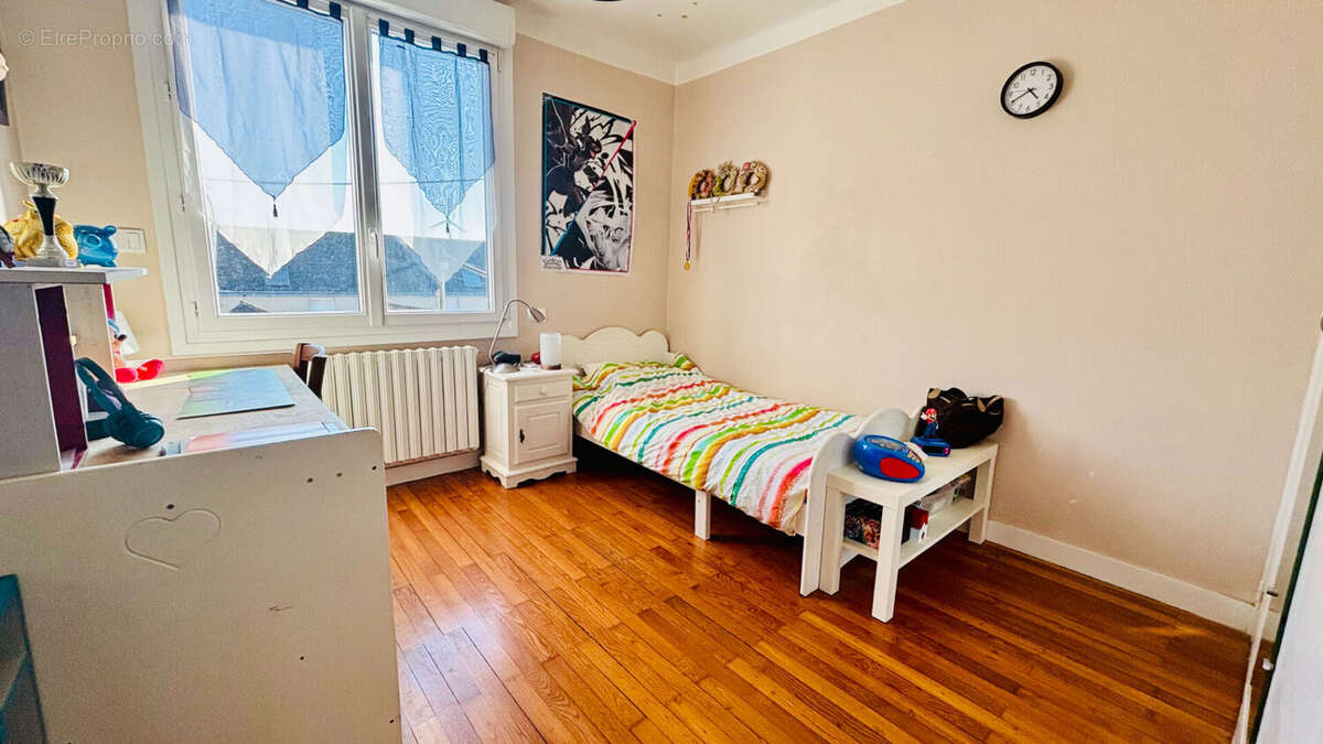 Maison à LA CHAPELLE-DES-MARAIS