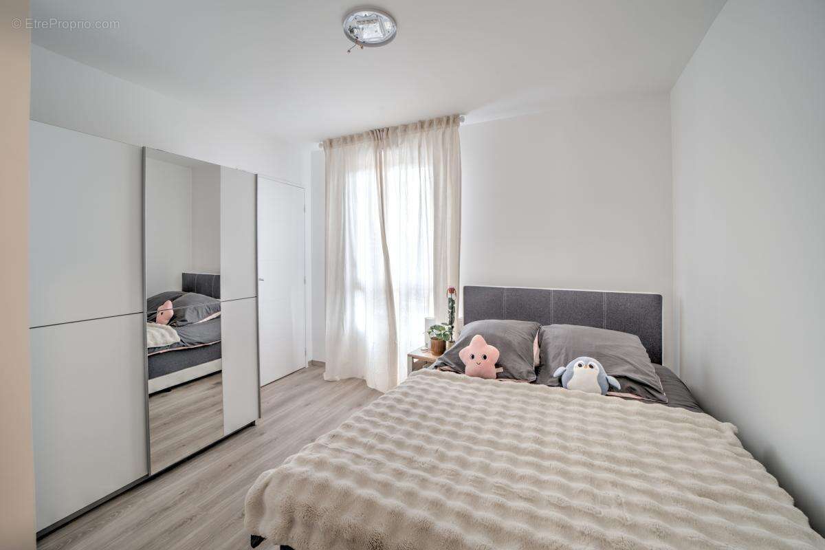 Appartement à CESSY