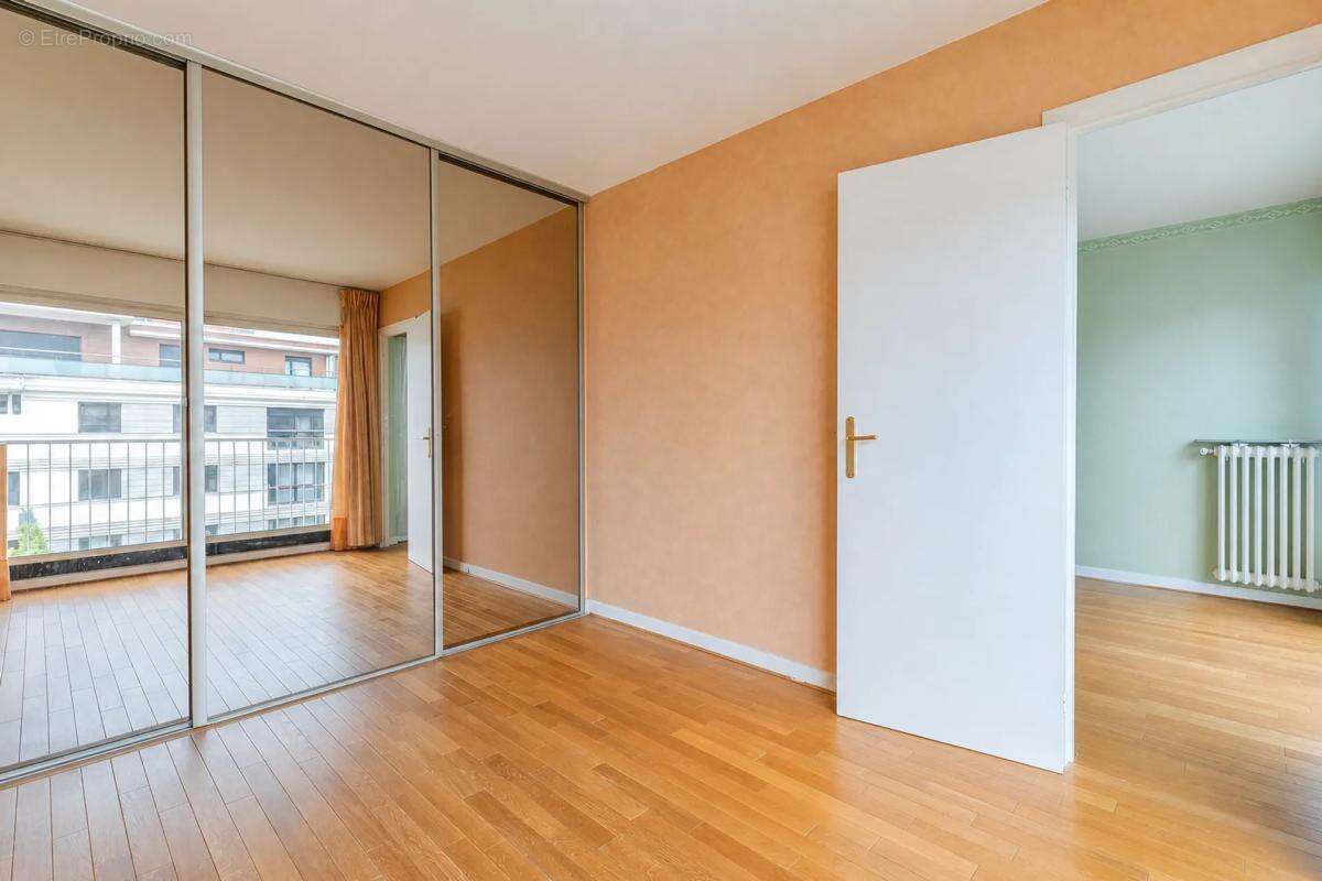 Saint-Cloud - Quartier Pasteur - 85m² - 3 chambres - Terrasse - photo 9