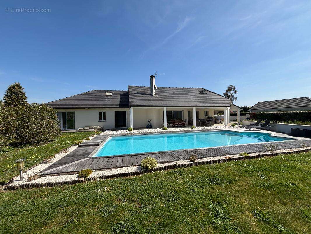 Maison à OUSSE