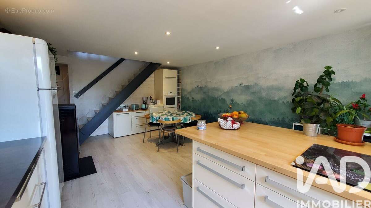 Maison 110 m² à Rencurel  - photo 7