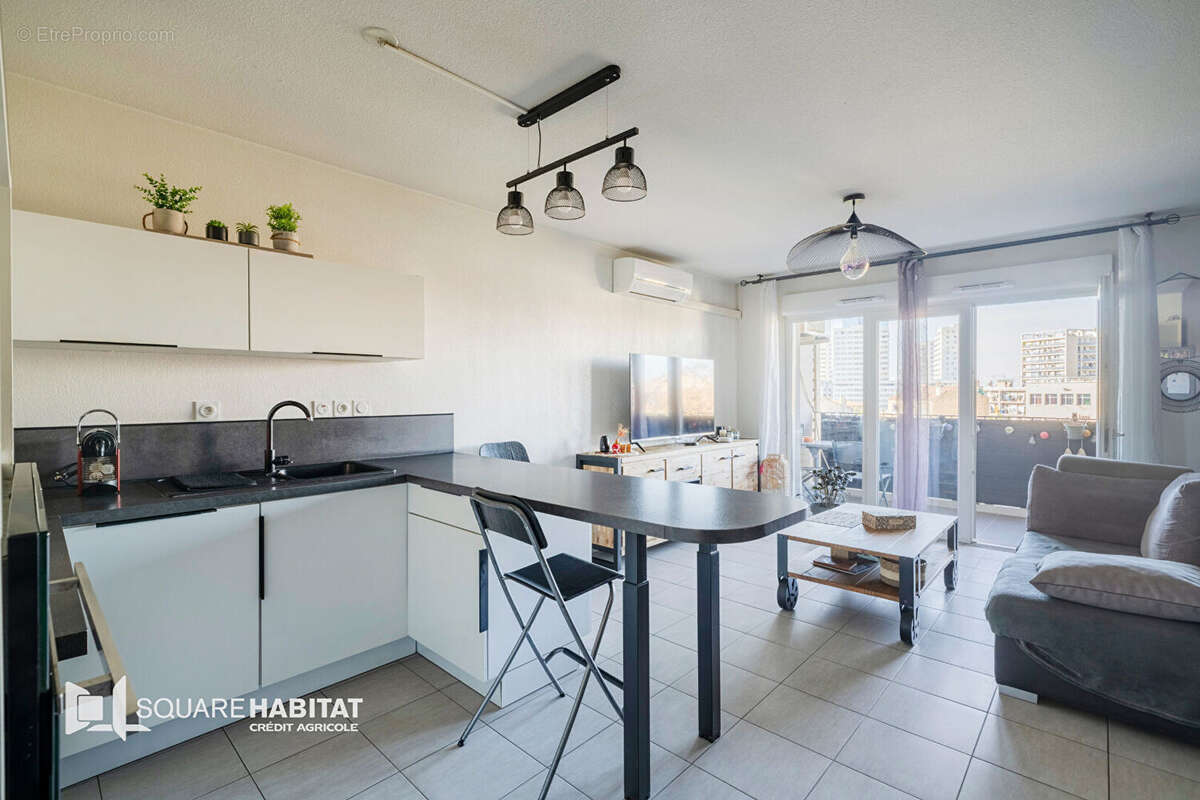 Appartement à MARSEILLE-3E