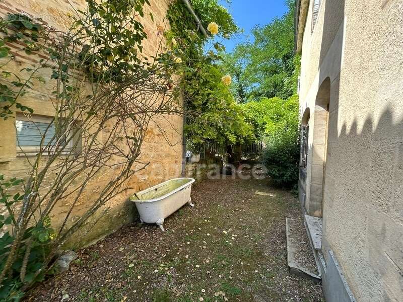 Maison à SAINT-CYPRIEN