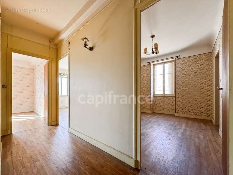 Maison à CHATEAU-CHINON(VILLE)