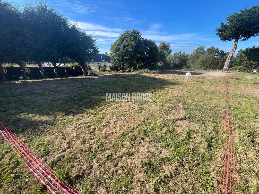 Terrain à SAINT-ARMEL