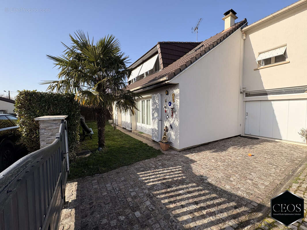 Maison à MONTIGNY-LES-CORMEILLES