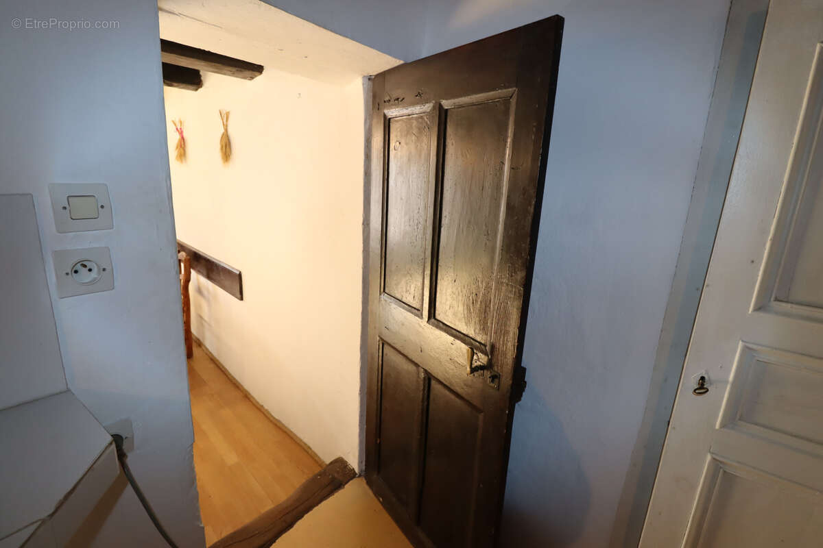 Maison à THORAME-BASSE