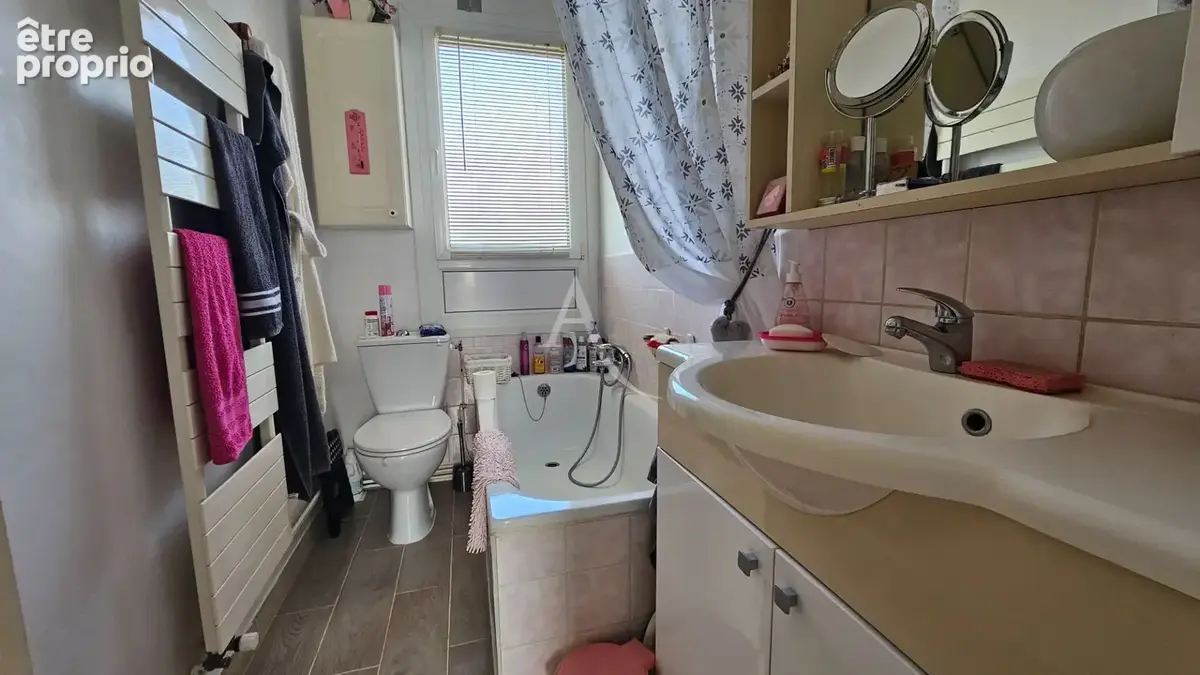 Maison  centre bourg 5 chbres / garage/terrain constructible - photo 5