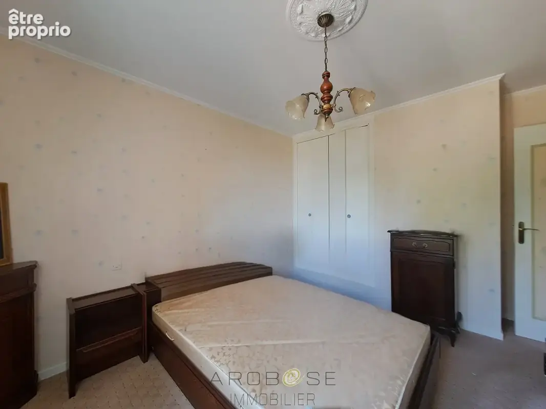 Maison familiale avec logement indépendant et terrain arboré - photo 7