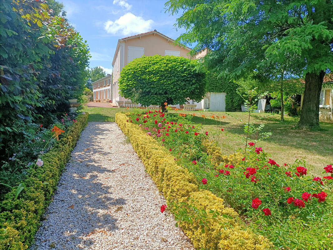 Maison à LUSSANT