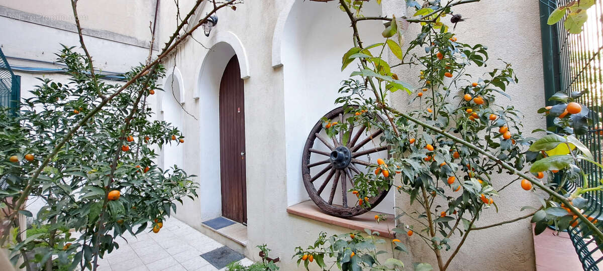 Maison à MARSEILLE-6E