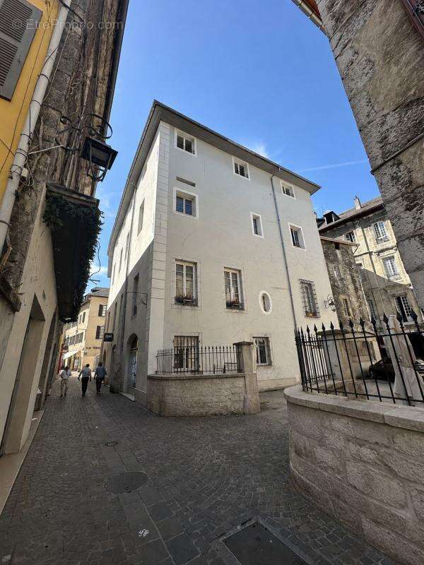 CHAMBÉRY HISTORIQUE - T4 de109.22m² en dernier étage avec cave et greniers - photo 19