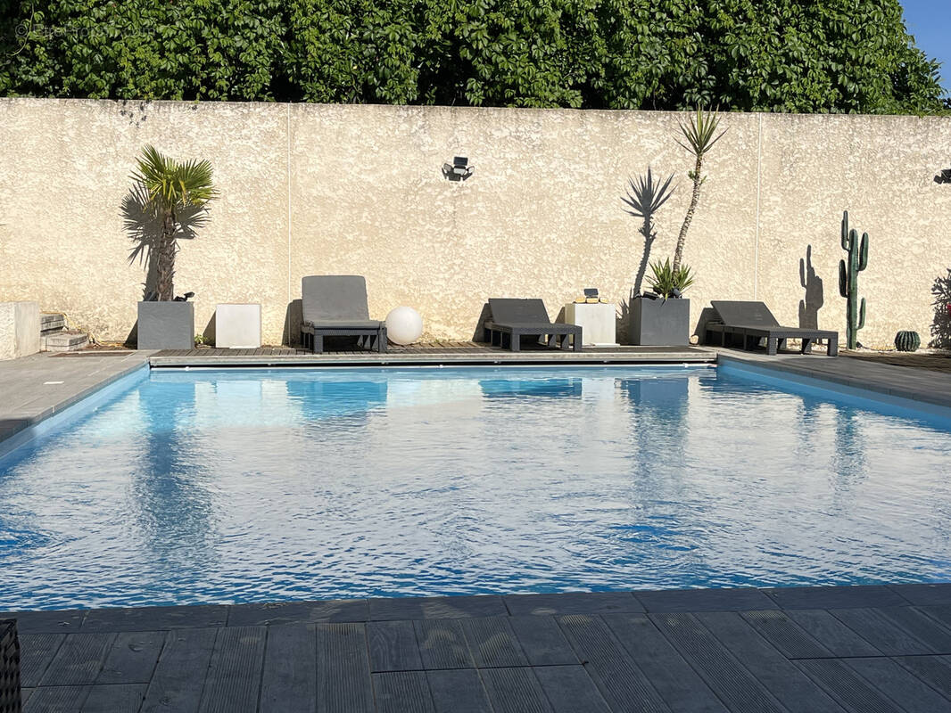 Maison à CHAMPAGNE-AU-MONT-D'OR