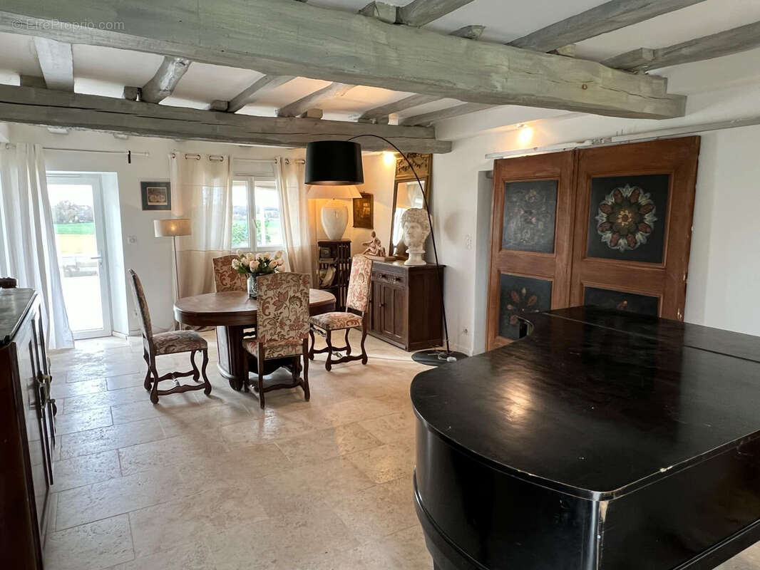 Maison à CHAMBEUGLE