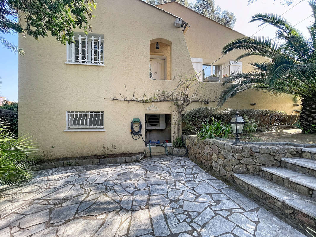 Maison à SAINT-RAPHAEL