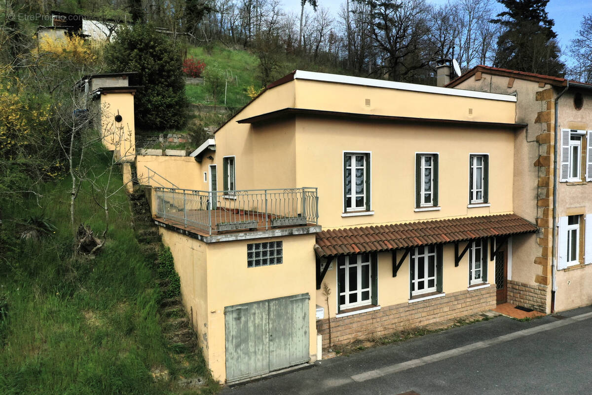 Maison à PONTCHARRA-SUR-TURDINE