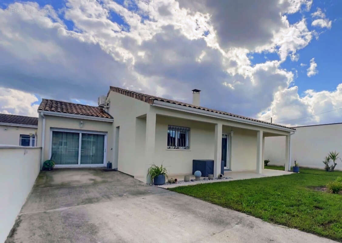 Maison à CADAUJAC