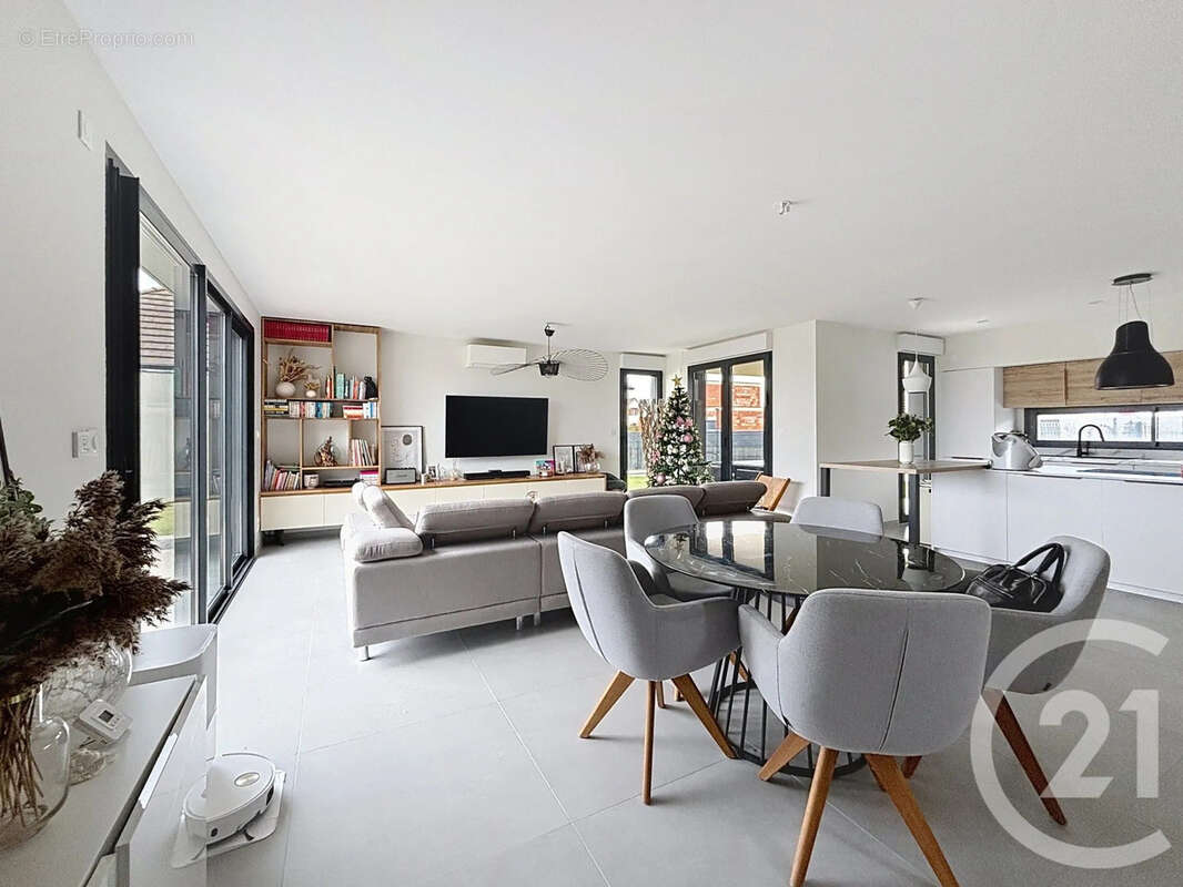 Maison à SAINT-ANDRE-LES-VERGERS