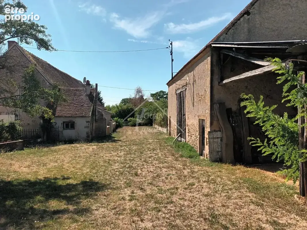 Ancien corps de ferme à rénover sur plus de 3000m² de terrain, COUST - photo 17