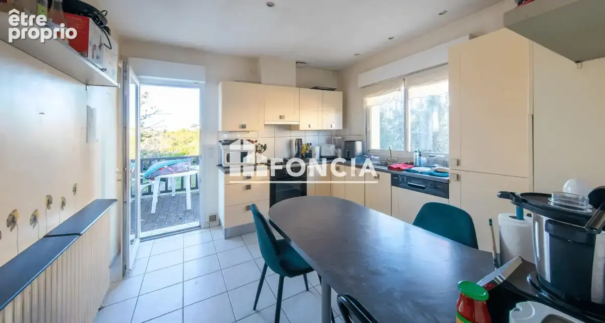 GIBAUDERIE Investissement locatif, maison de 6 chambres louées 450 euros chaque, rapport possible de 32400e annuel - photo 8