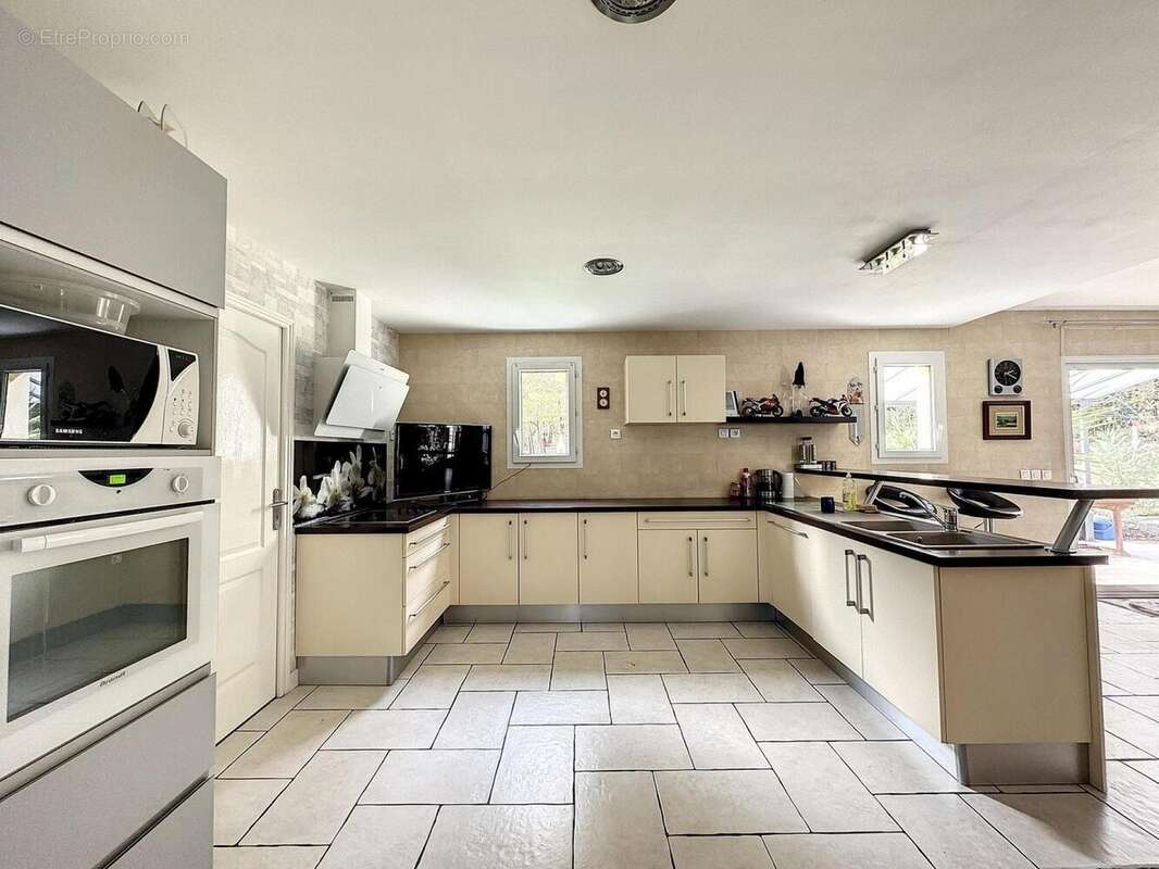 Photo 8 - Maison à MONTLIEU-LA-GARDE