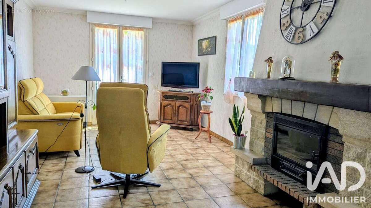Maison 122 m² à Peillac  - photo 7
