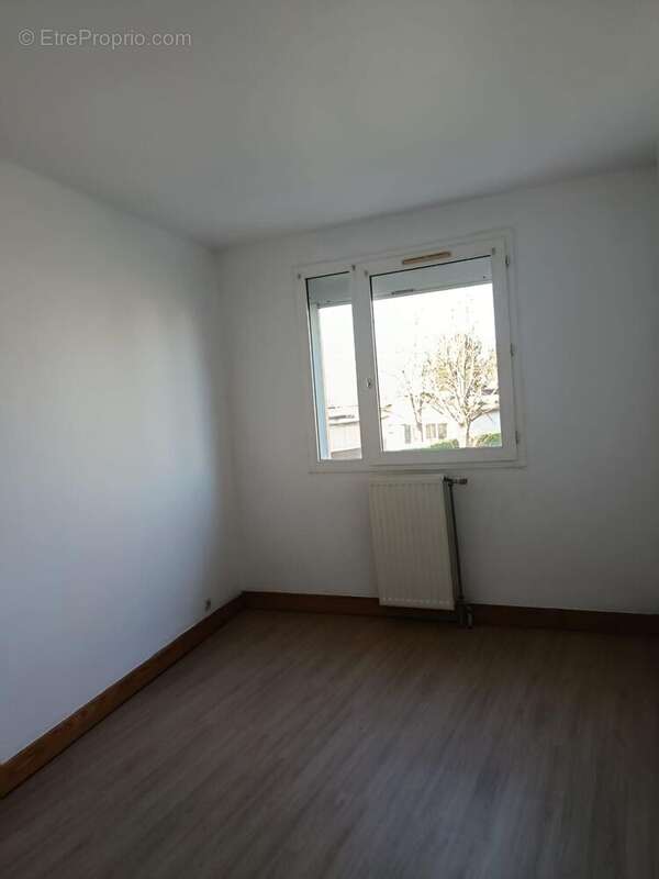 Photo 9 - Appartement à VILLIERS-LE-BACLE