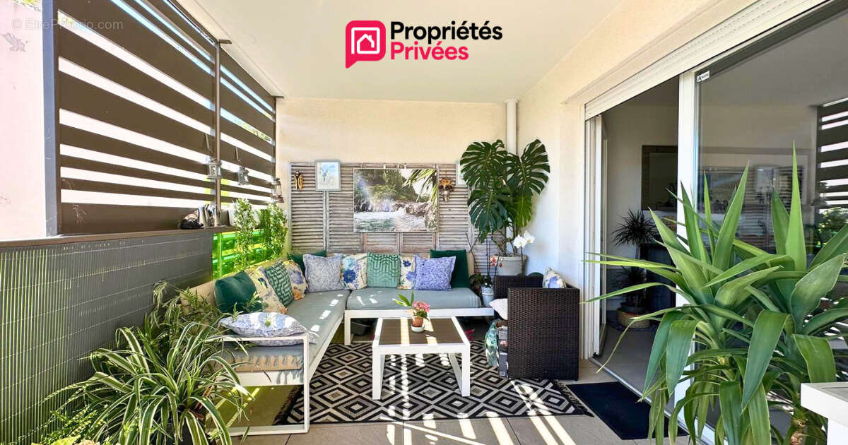 À VENDRE - Beau 2 pièces de 53 m² avec grande terrasse, PISCINE et parking - photo 9