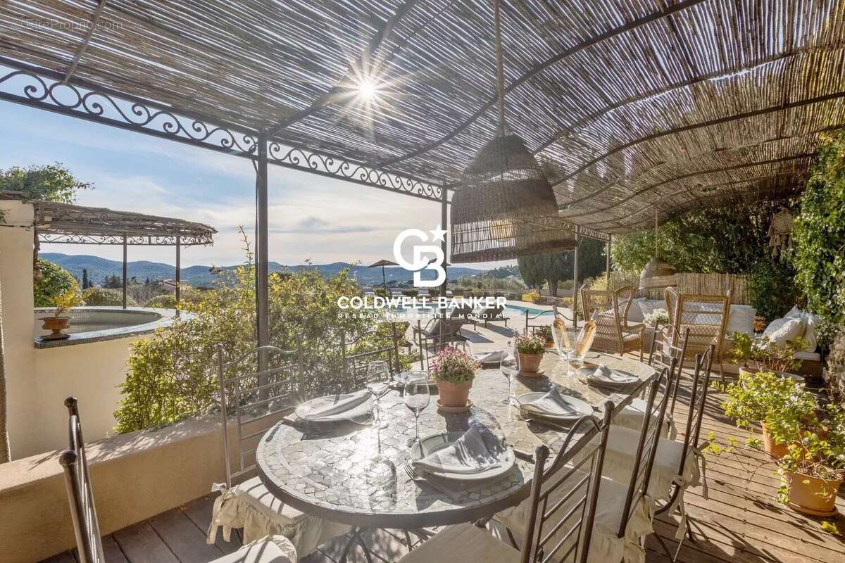 Maison à BORMES-LES-MIMOSAS