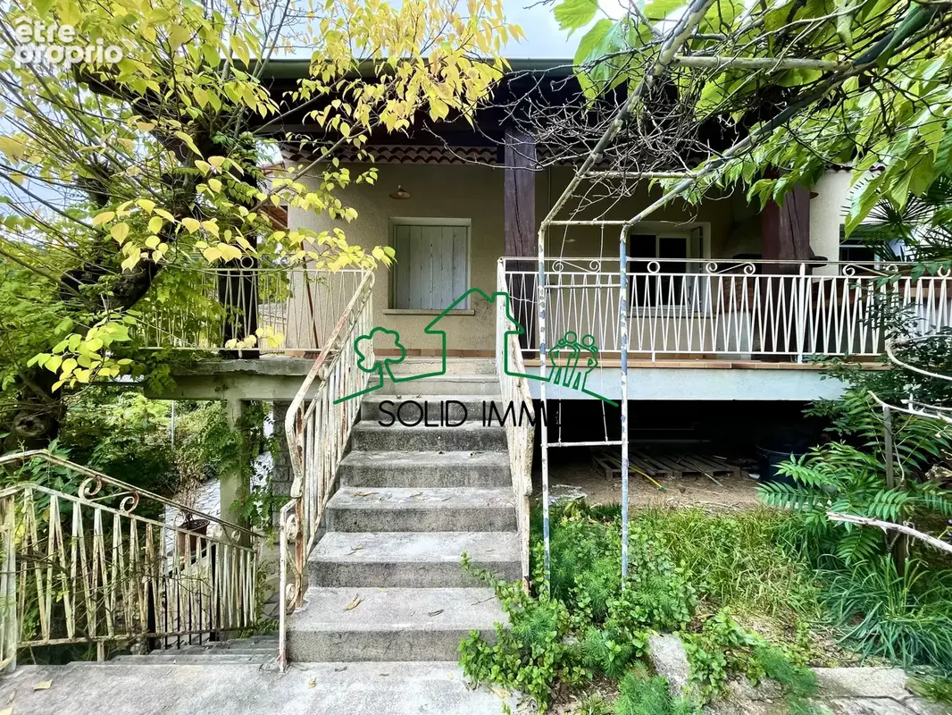 Maison spacieuse avec jardin, piscine et vue sur village médiéval - photo 29