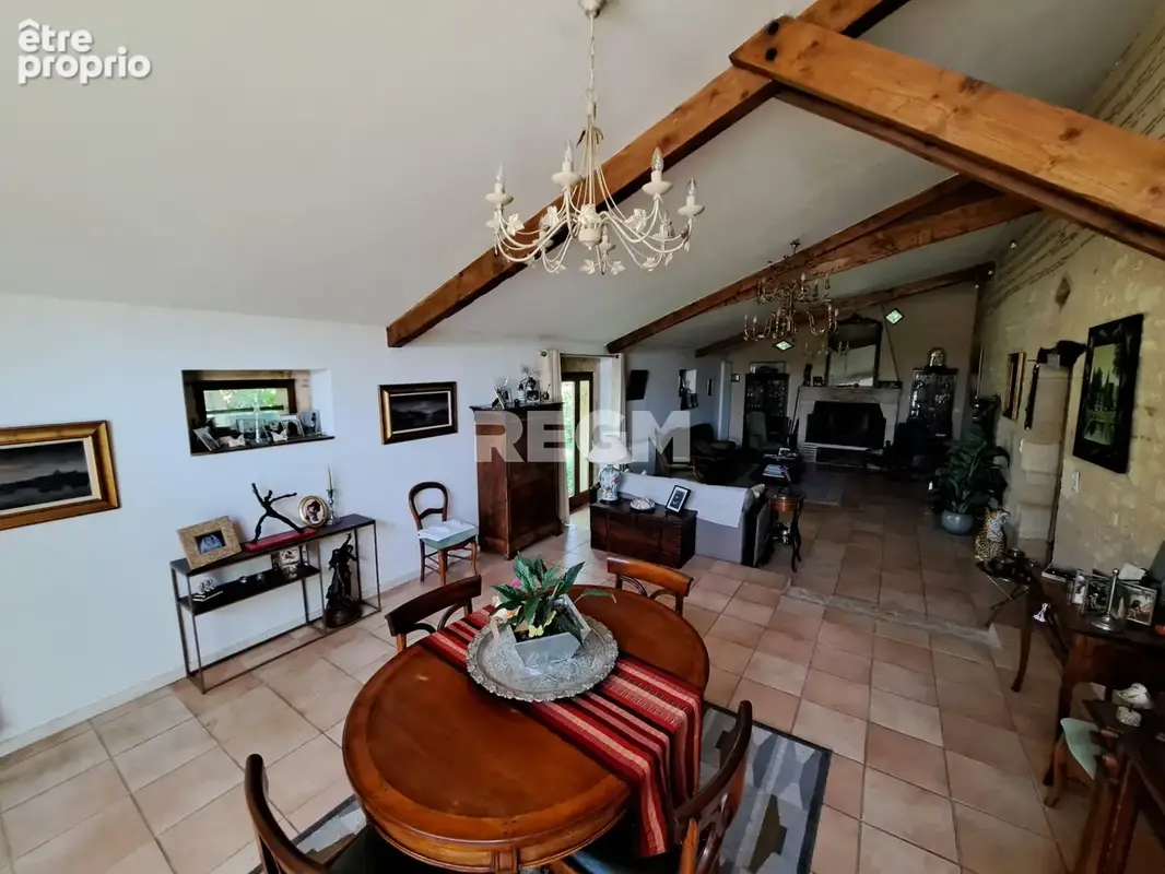 Maison en pierre  5 chambres voire +, à GARDONNE 264 m2 hab - photo 6