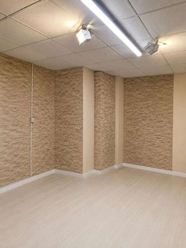 Paris 12ème - Murs de boutique 99 m² à vendre – Emplacement stratégique Bastille / Gare de Lyon – - photo 6