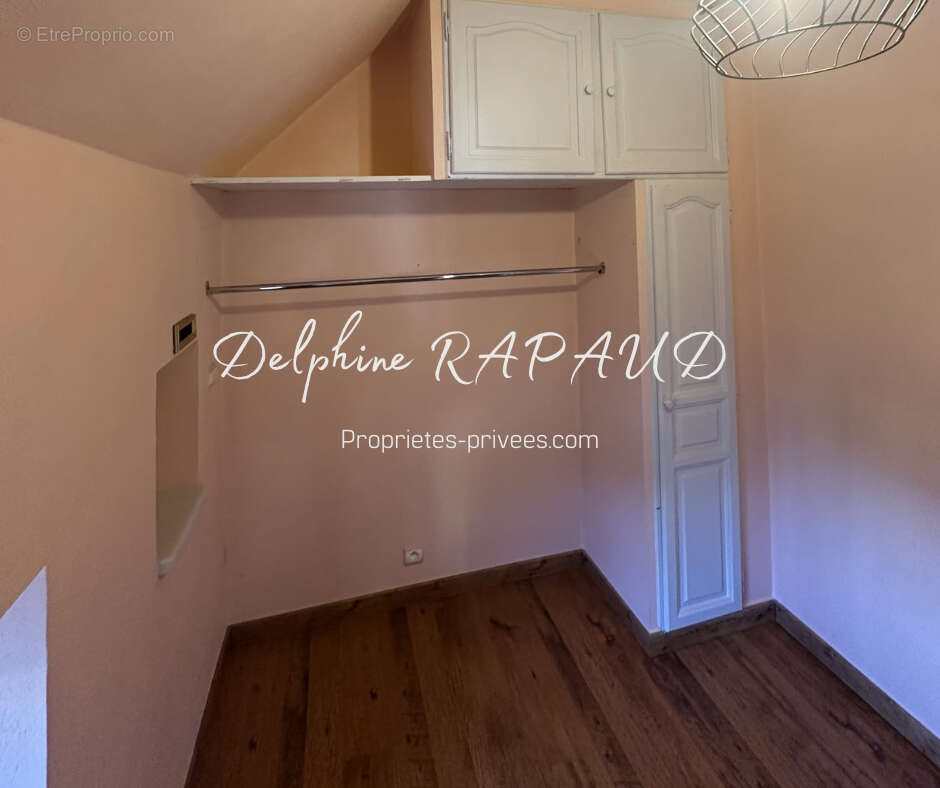 Maison à CONDE-SUR-HUISNE