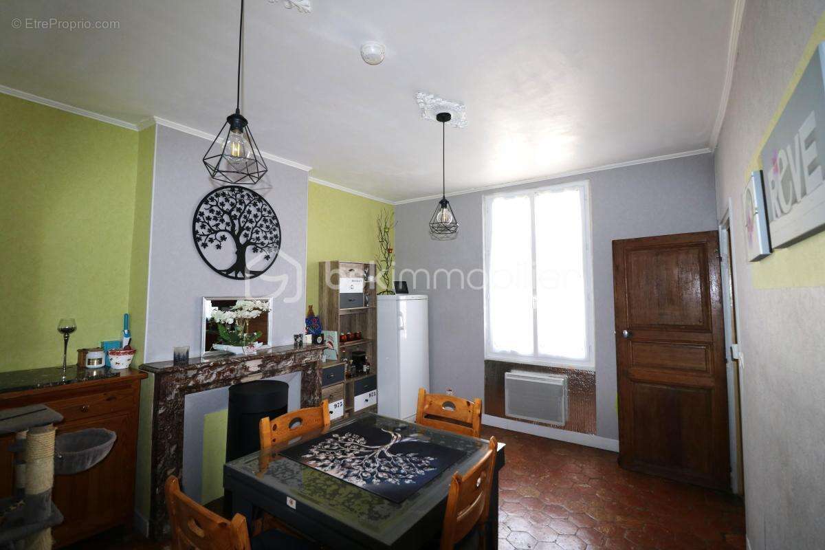 Maison à MONTIGNY-LENCOUP