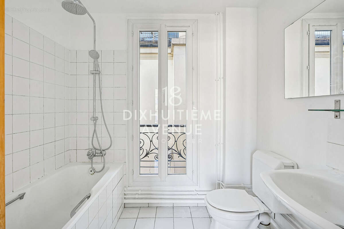 Appartement à PARIS-18E