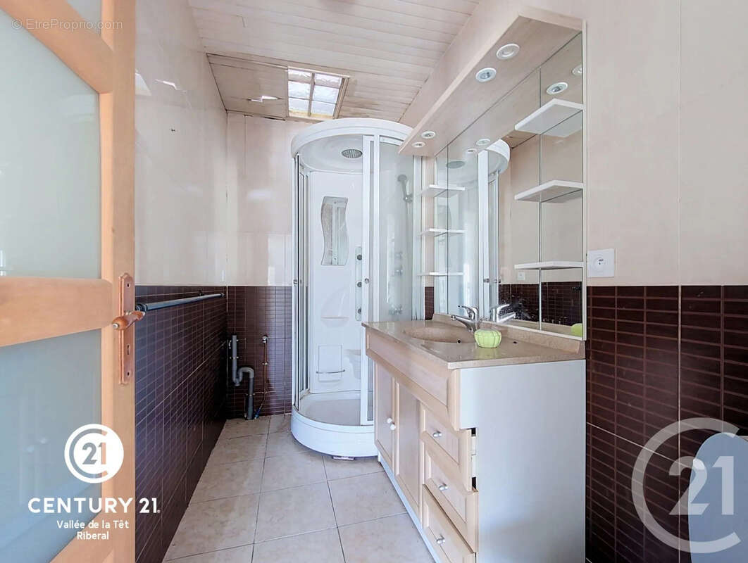 Maison 85 m² à Saint-Esteve  - photo 6