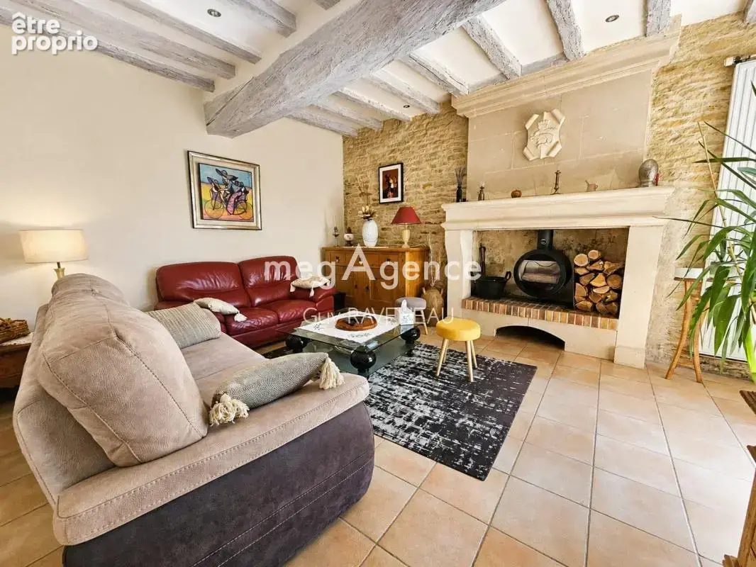 Aux portes de Loudun – Élégante longère de caractère, entièrement rénovée, avec dépendances, verger et potentiel de gîte - photo 6