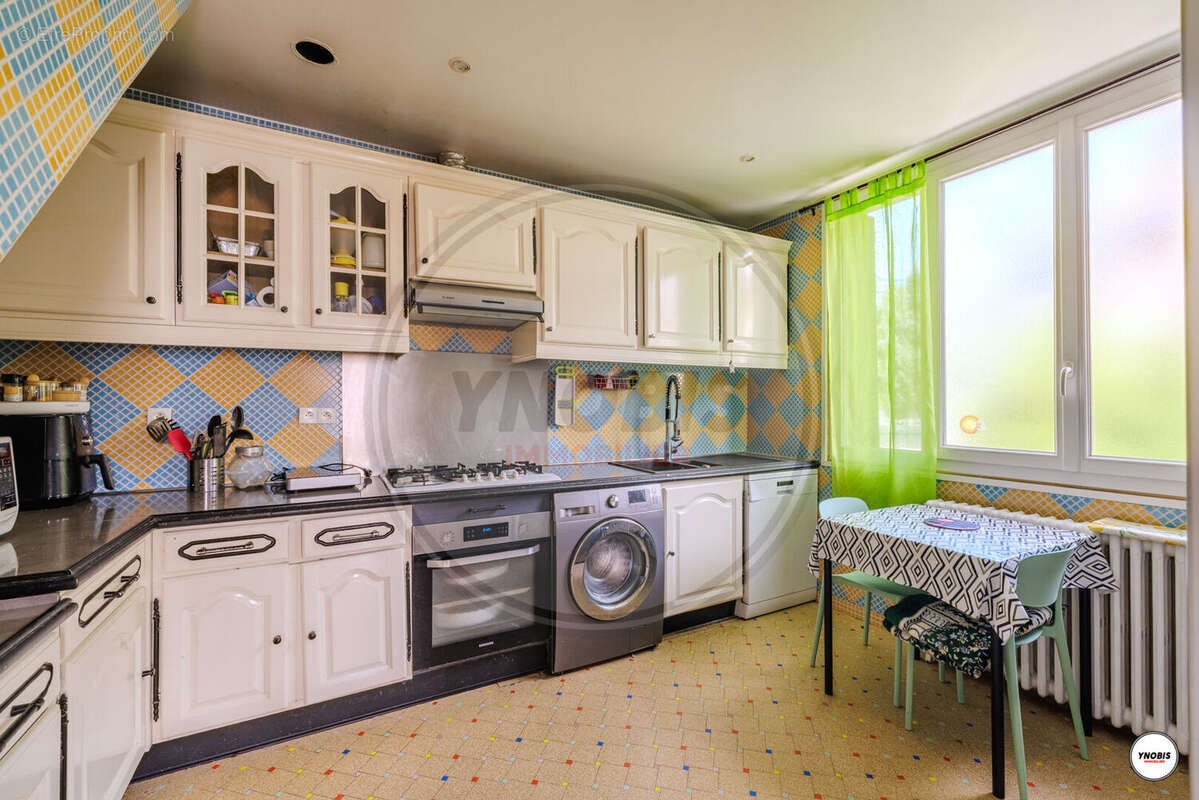 Maison à LES MUREAUX