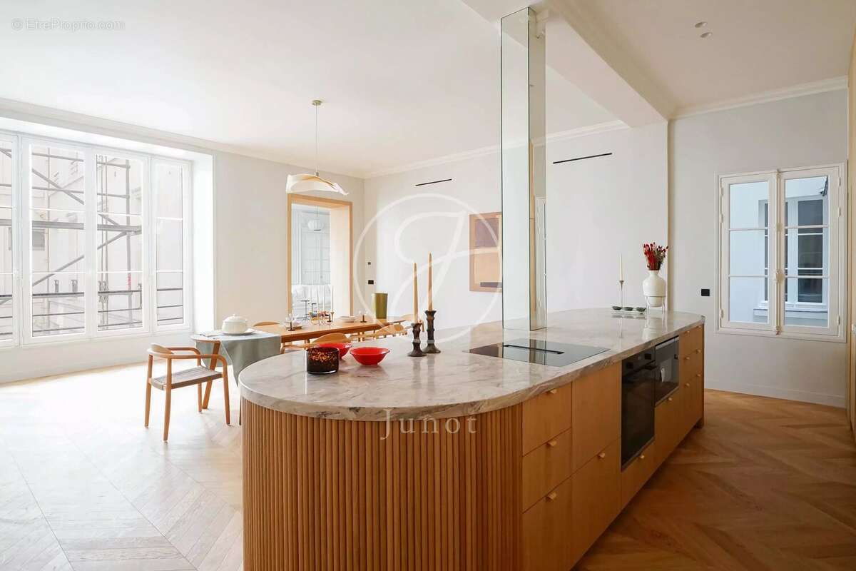 Appartement à PARIS-9E