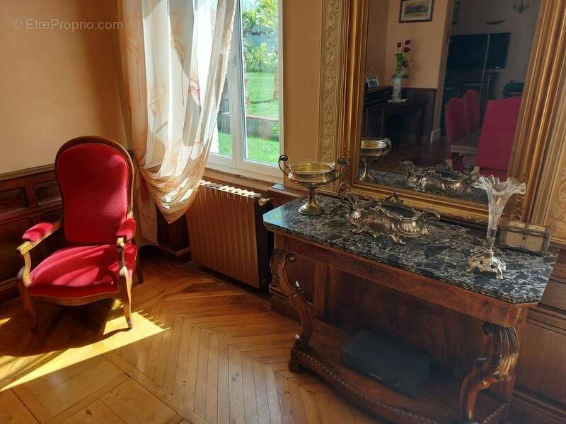 Maison de maitre avec  dependances deux pigeonniers sur parc de 5000m² - photo 17